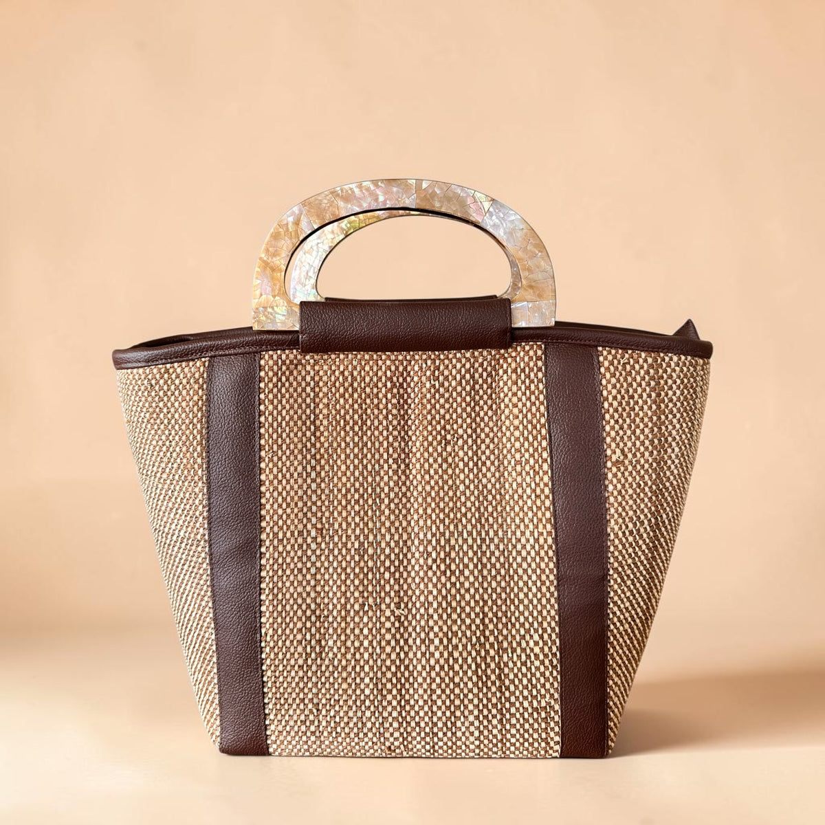 Espresso Earth Raffia Tote V1 (Brown Lip Shell)