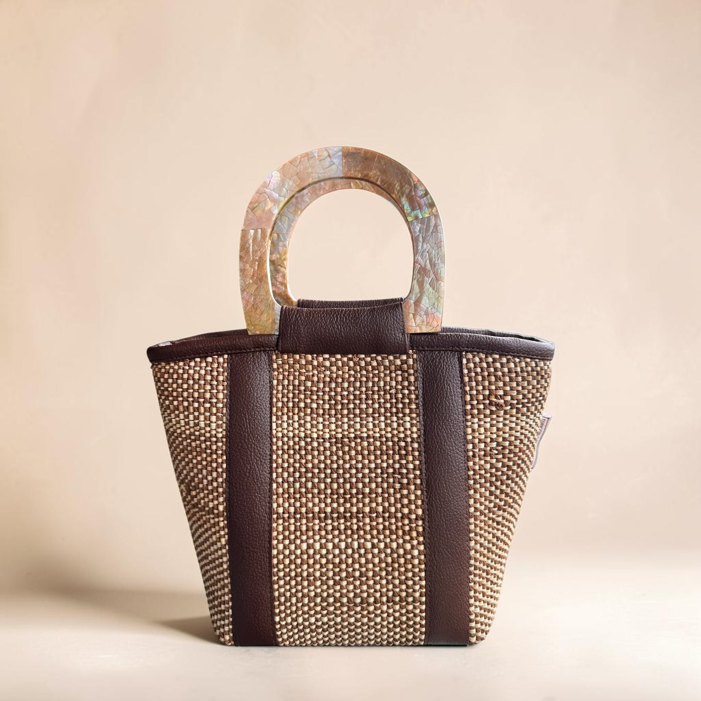 Espresso Earth Handbag (Brown Lip Shell)
