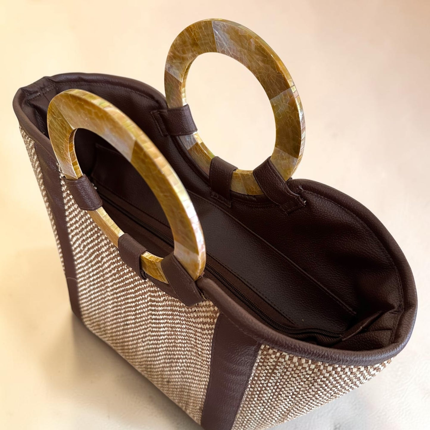 Espresso Earth Tote V2 (Brown Lip Shell)