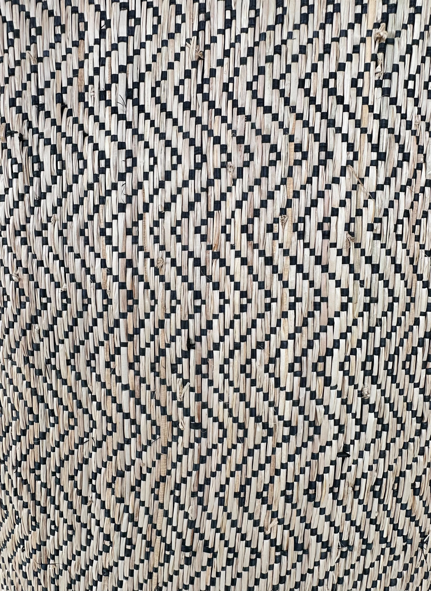 Reversible Black & White Zigzag Raffia Fabric Roll