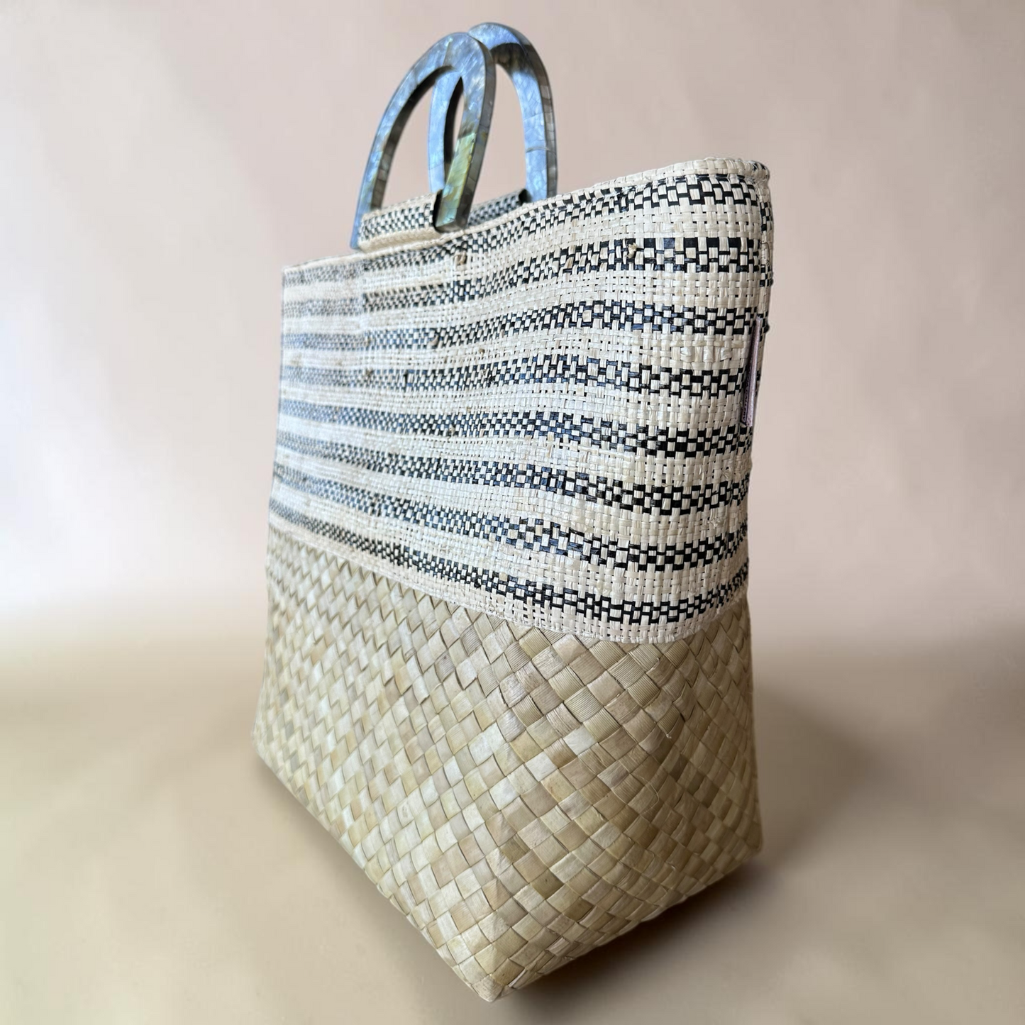 Magpie Horizon Tote